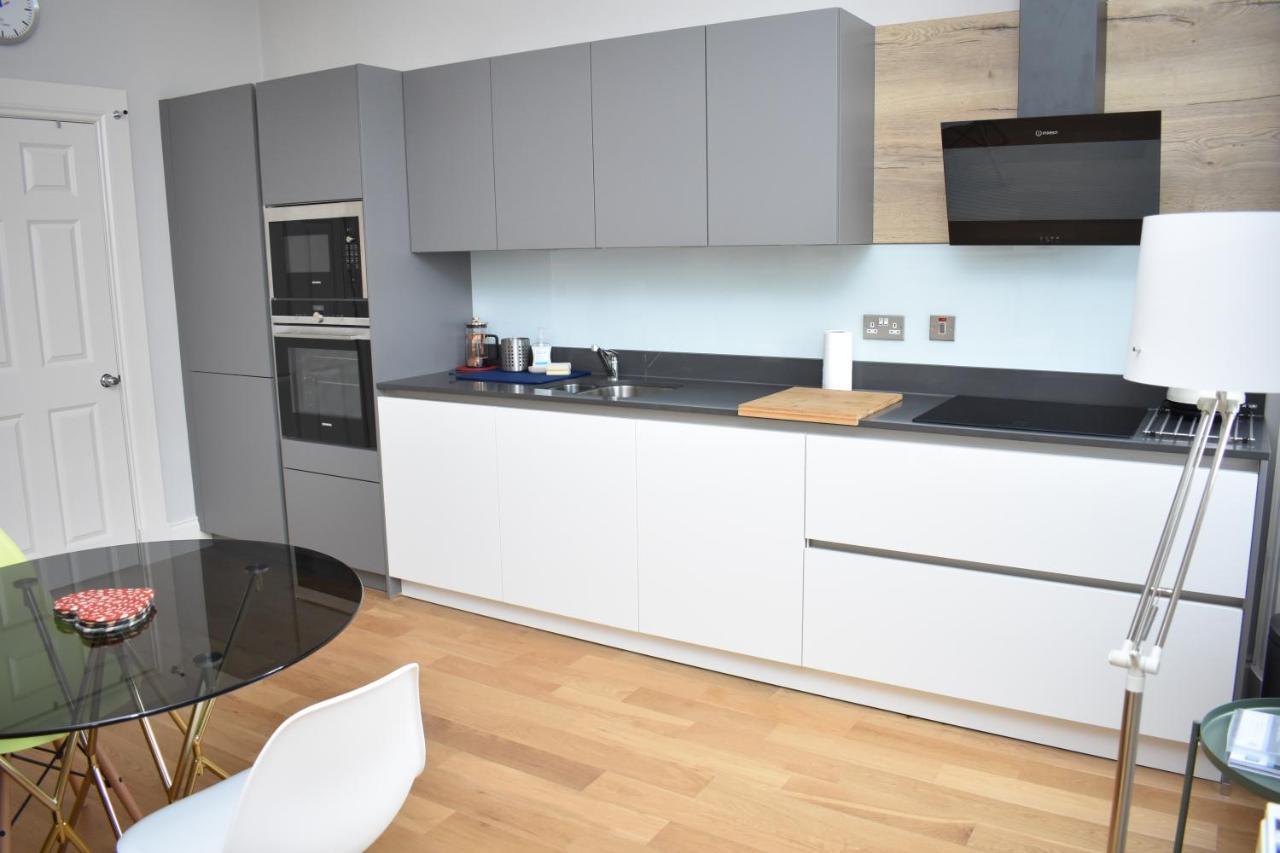 Bernard St - Bright And Spacious 1 Bed Apartment At The Shore! エディンバラ エクステリア 写真