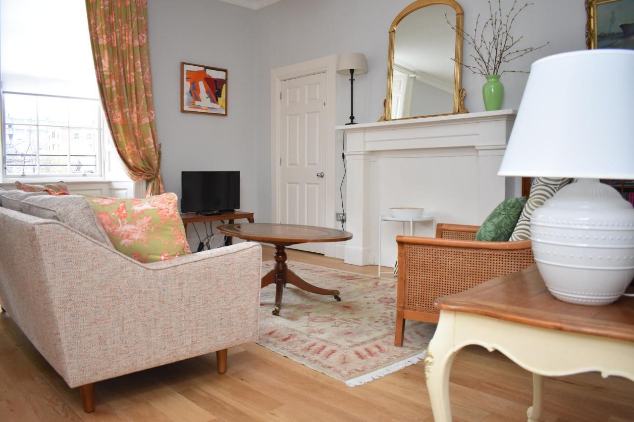 Bernard St - Bright And Spacious 1 Bed Apartment At The Shore! エディンバラ エクステリア 写真