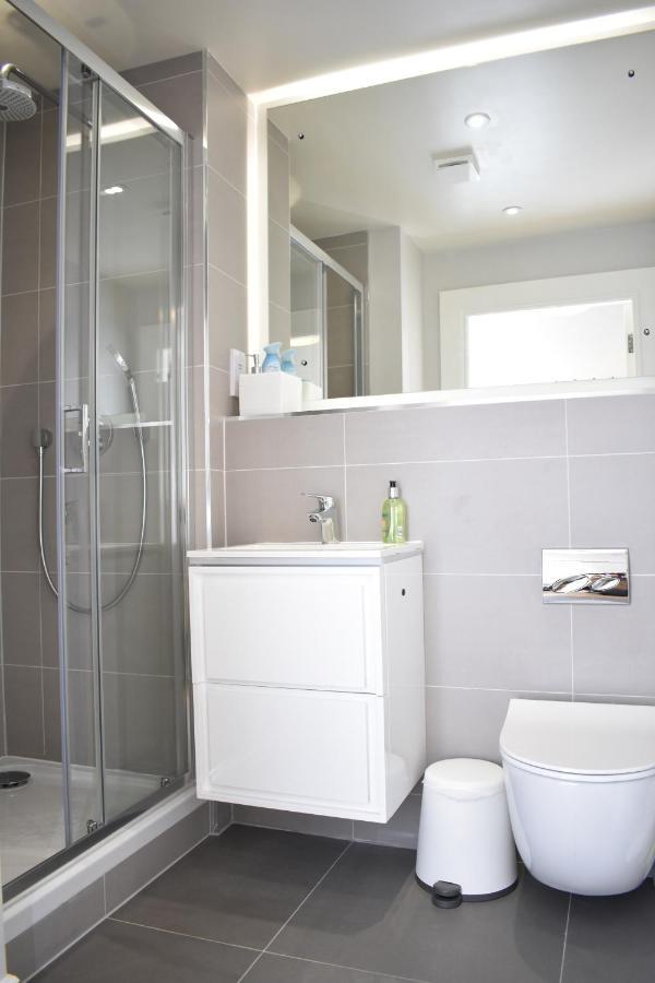 Bernard St - Bright And Spacious 1 Bed Apartment At The Shore! エディンバラ エクステリア 写真
