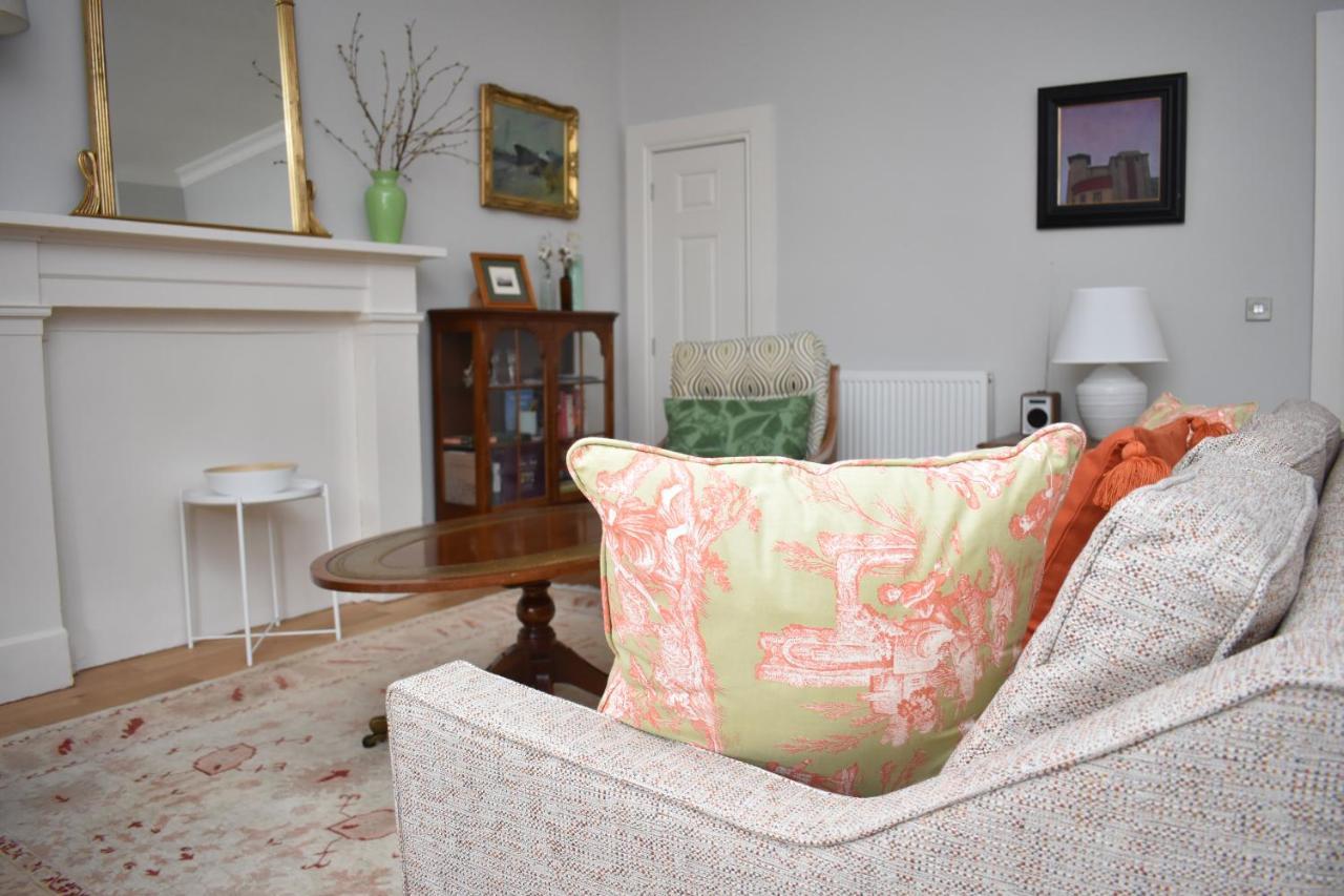 Bernard St - Bright And Spacious 1 Bed Apartment At The Shore! エディンバラ エクステリア 写真