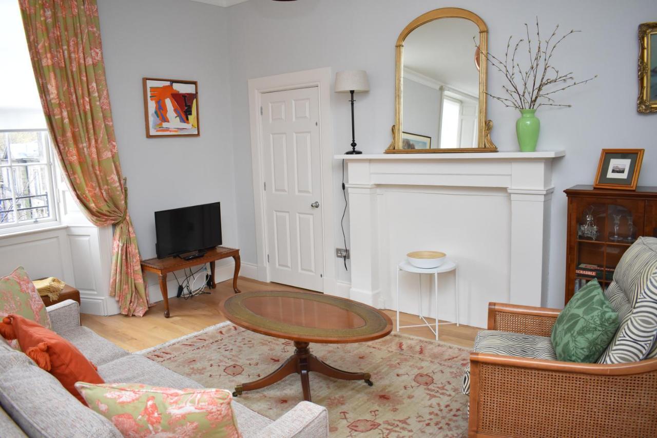 Bernard St - Bright And Spacious 1 Bed Apartment At The Shore! エディンバラ エクステリア 写真